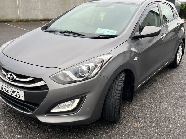 Hyundai i30 Hatchback, Diesel, 2012, Grey