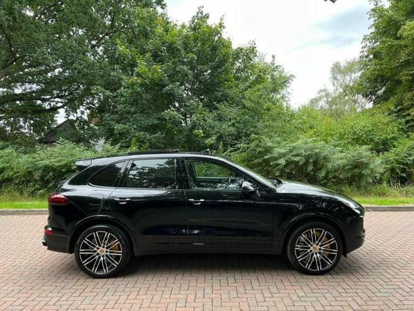 Porsche Cayenne SUV, Petrol, 2010, Black