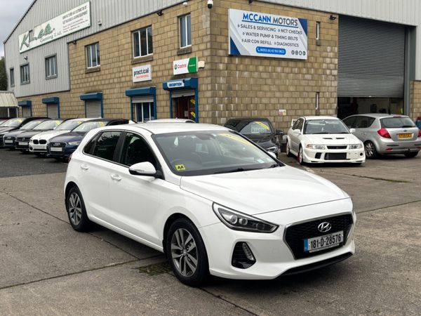 Hyundai i30 Hatchback, Petrol, 2018, White
