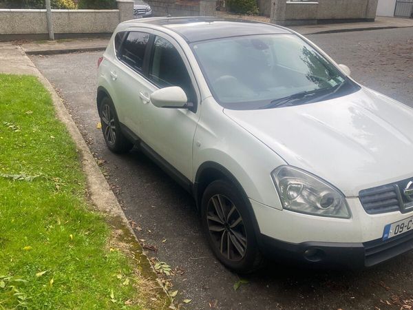 Nissan Qashqai Hatchback, Diesel, 2009, White