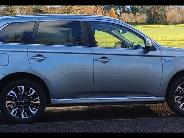 Mitsubishi Outlander SUV, Petrol Plug-in Hybrid, 2016, Grey