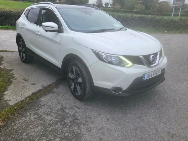 Nissan Qashqai Hatchback, Petrol, 2016, White