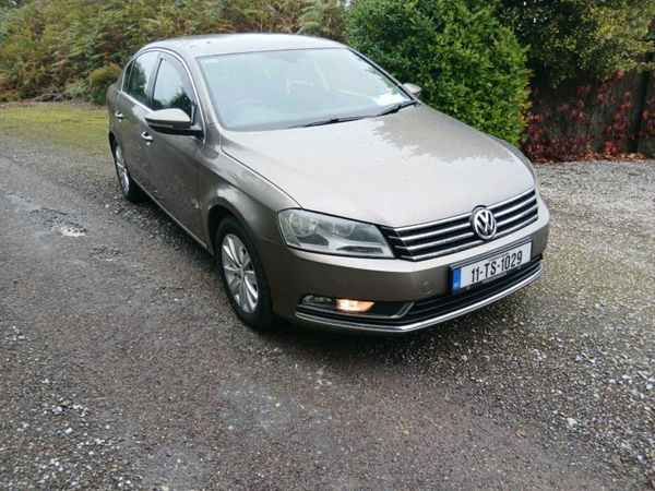 Volkswagen Passat Saloon, Diesel, 2011, Brown