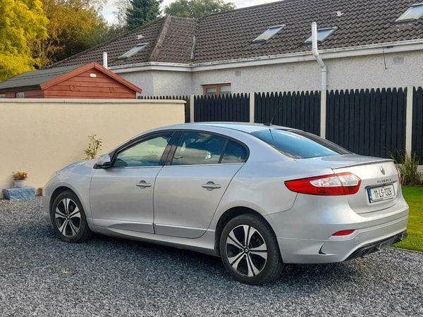 Renault Fluence Saloon, Diesel, 2011, Silver