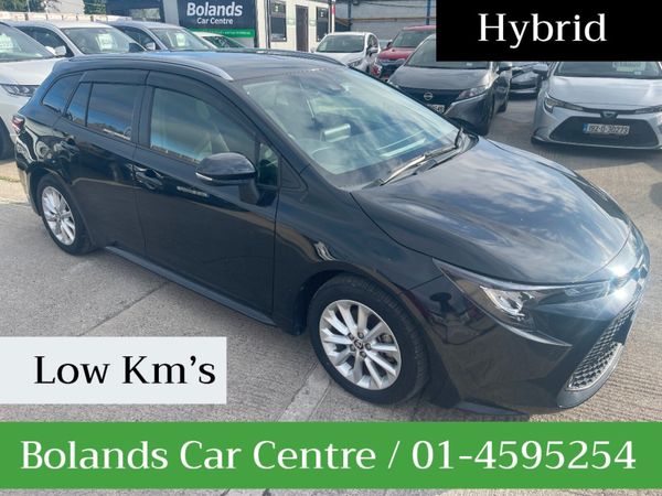Toyota Corolla Estate, Petrol Hybrid, 2021, Black