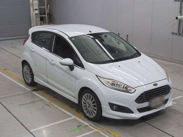 Ford Fiesta Hatchback, Petrol, 2014, White