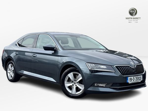 Skoda Superb Hatchback, Diesel, 2019, Grey