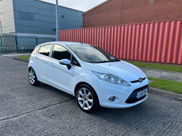 Ford Fiesta Hatchback, Diesel, 2012, White
