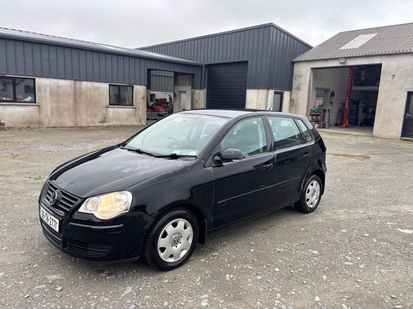 Volkswagen Polo Hatchback, Petrol, 2008, Black