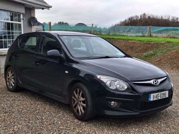 Hyundai i30 Hatchback, Diesel, 2011, Black
