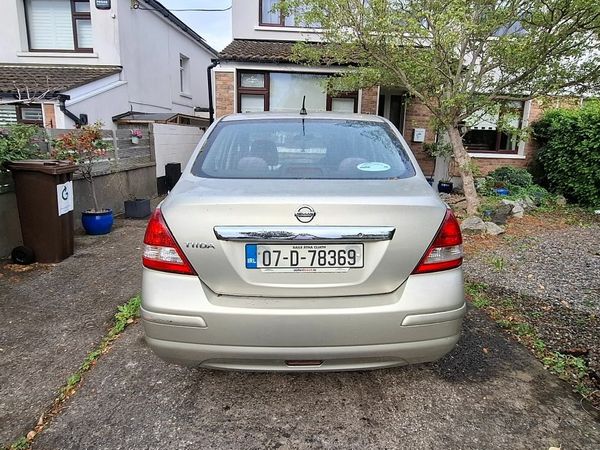 Nissan Tiida Saloon, Petrol, 2007, Silver