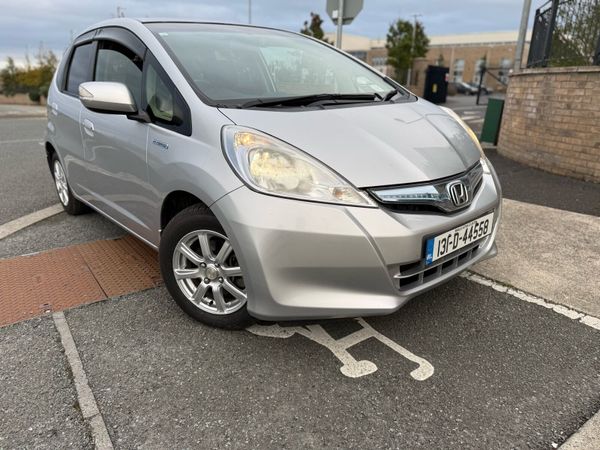 Honda Fit Hatchback, Petrol Hybrid, 2013, Silver