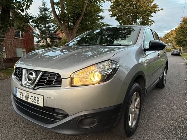 Nissan Qashqai Hatchback, Petrol, 2013, Silver