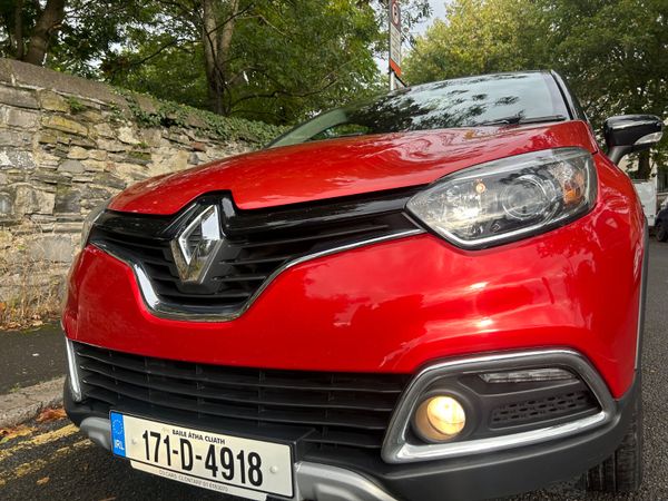 Renault Captur Hatchback, Diesel, 2017, Red