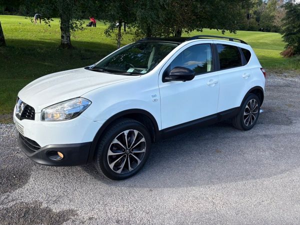 Nissan Qashqai Hatchback, Diesel, 2014, White