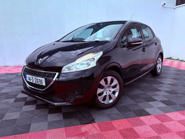 Peugeot 208 Hatchback, Petrol, 2014, Black