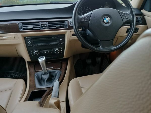 BMW 3-Series Saloon, Diesel, 2010, Green