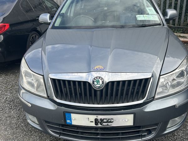 Skoda Octavia Saloon, Diesel, 2013, Grey