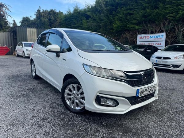 Honda Fit Hatchback, Petrol Hybrid, 2019, White