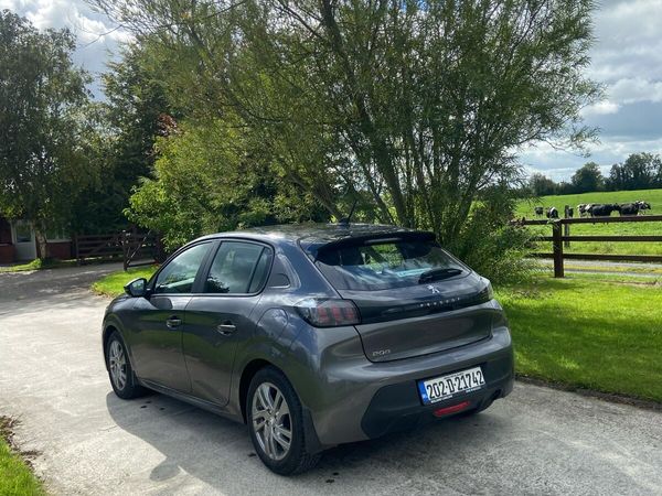 Peugeot 208 Hatchback, Petrol, 2020, Grey
