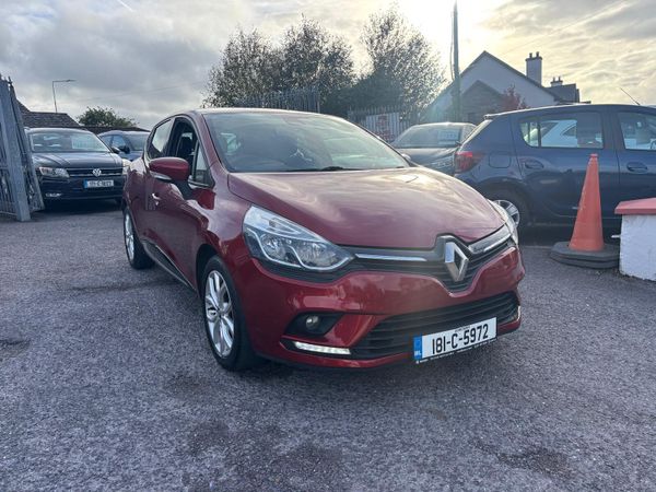 Renault Clio Hatchback, Petrol, 2018, Red