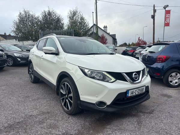 Nissan Qashqai Hatchback, Diesel, 2014, White