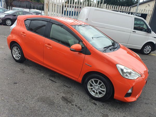 Toyota Aqua Hatchback, Petrol Hybrid, 2014, Orange