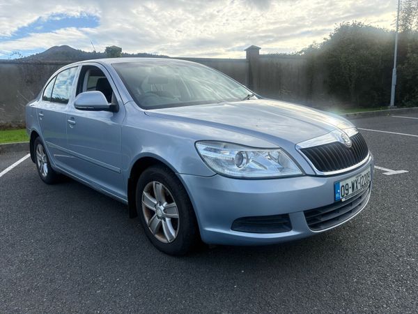 Skoda Octavia Hatchback, Diesel, 2009, Blue