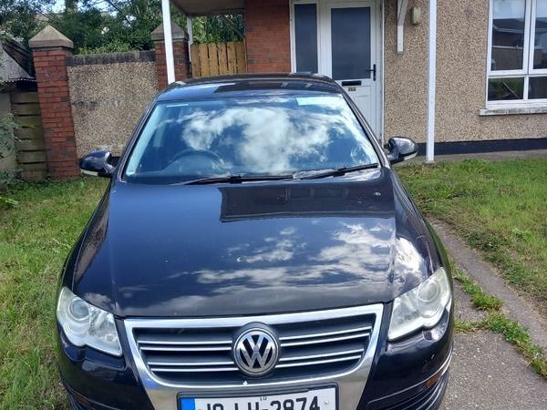 Volkswagen Passat Saloon, Diesel, 2010, Black