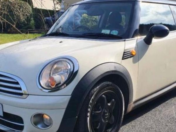 Mini Cooper Hatchback, Diesel, 2010, White