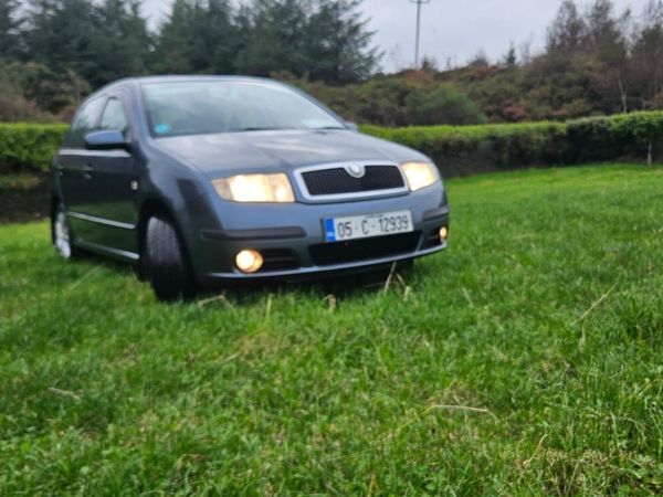 Skoda Fabia Hatchback, Petrol, 2005, Grey