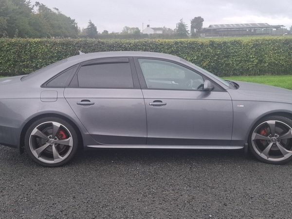 Audi A4 Saloon, Diesel, 2015, Grey