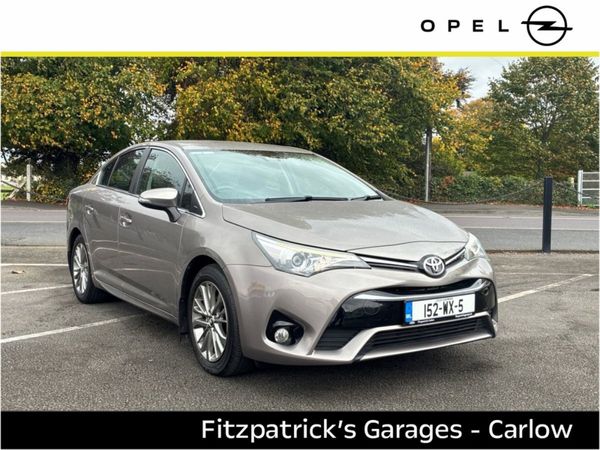 Toyota Avensis Saloon, Diesel, 2015, Gold