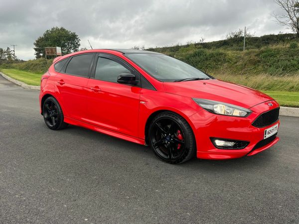 Ford Focus Hatchback, Diesel, 2016, Red