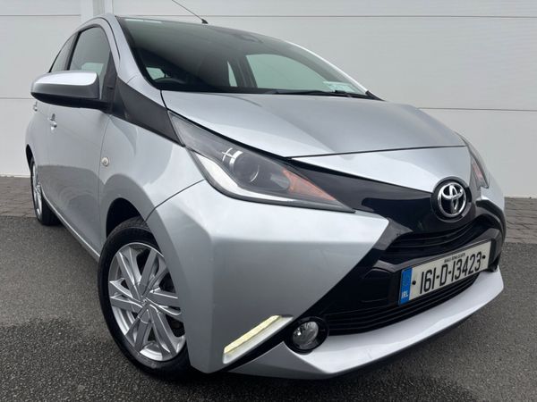 Toyota Aygo Hatchback, Petrol, 2016, Silver
