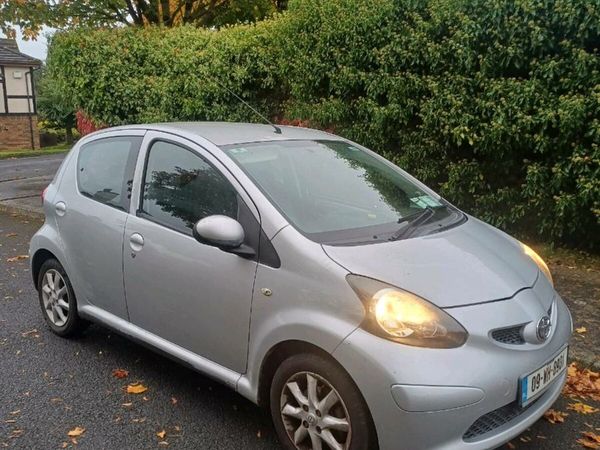 Toyota Aygo Hatchback, Petrol, 2009, Silver