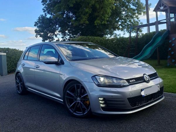 Volkswagen Golf Hatchback, Diesel, 2016, Silver