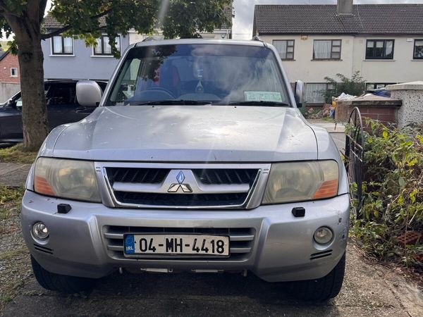 Mitsubishi Pajero SUV, Diesel, 2004, Silver