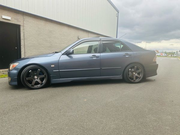 Lexus IS Saloon, Petrol, 2004, Blue