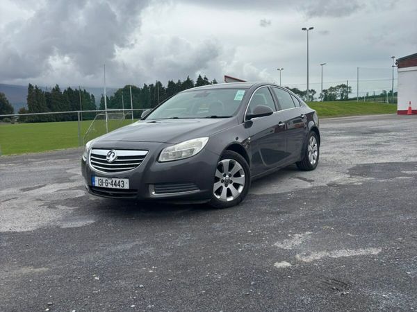 Vauxhall Insignia Hatchback, Diesel, 2013, Grey