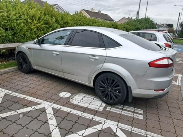Ford Mondeo Hatchback, Diesel, 2010, Silver