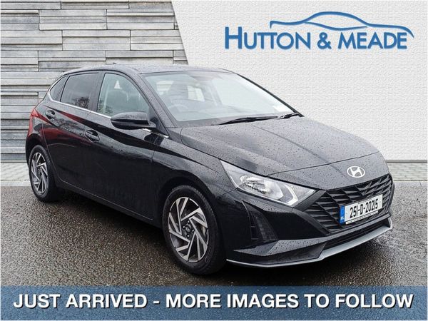 Hyundai i20 Hatchback, Petrol, 2025, Black