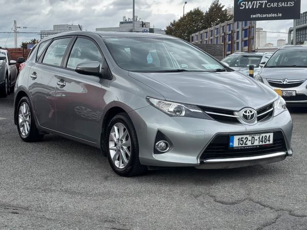 Toyota Auris Hatchback, Diesel, 2015, Grey