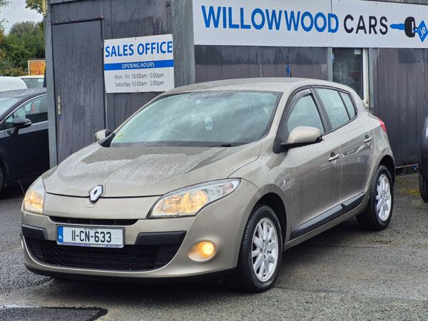 Renault Megane Hatchback, Diesel, 2011, Gold