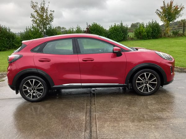 Ford Puma MPV, Petrol Hybrid, 2020, Red