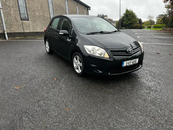 Toyota Auris Hatchback, Petrol, 2011, Black
