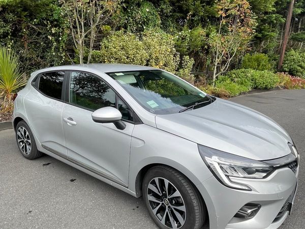 Renault Clio Hatchback, Petrol, 2021, Grey