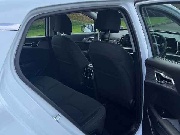 Kia Sportage SUV, Diesel, 2025, White