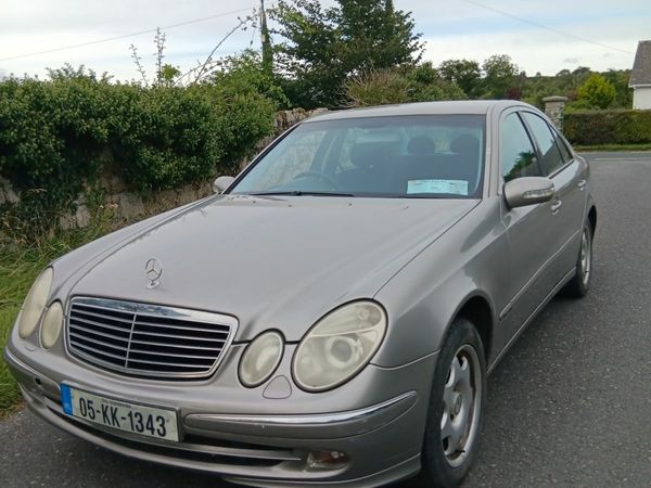 Mercedes-Benz E-Class Saloon, Petrol, 2005, Silver