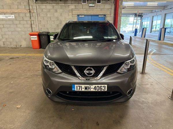 Nissan Qashqai SUV, Diesel, 2017, Grey